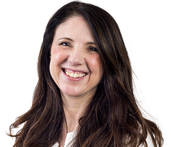 Deniza Mazevska headshot